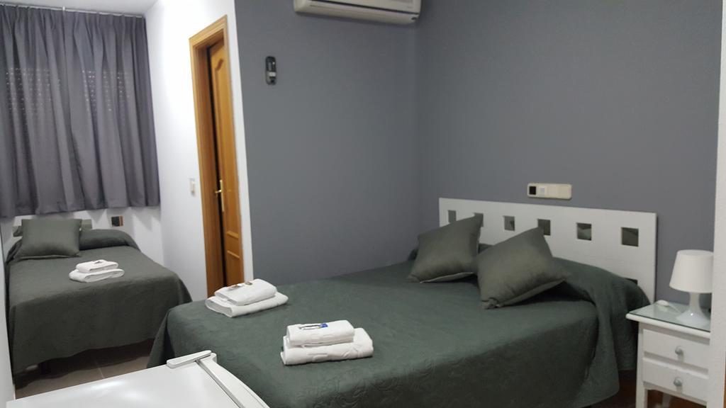 Hostal El Parque San Martín de la Vega Eksteriør bilde