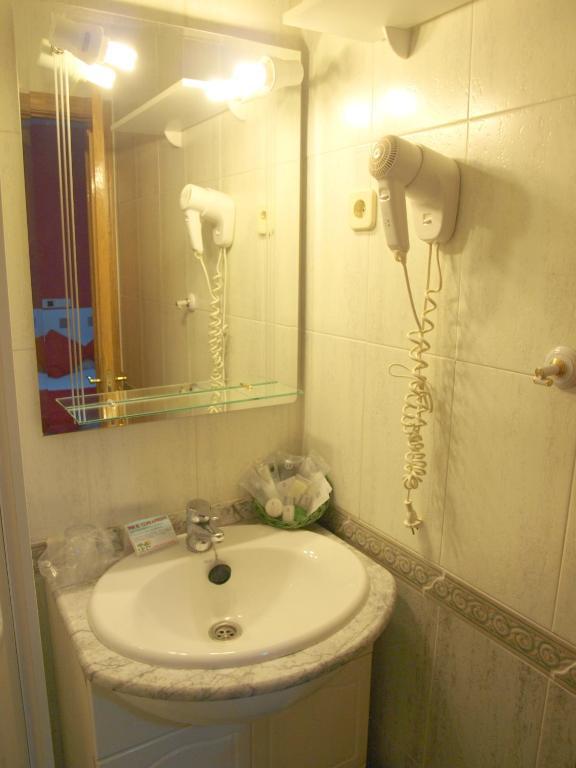 Hostal El Parque San Martín de la Vega Eksteriør bilde